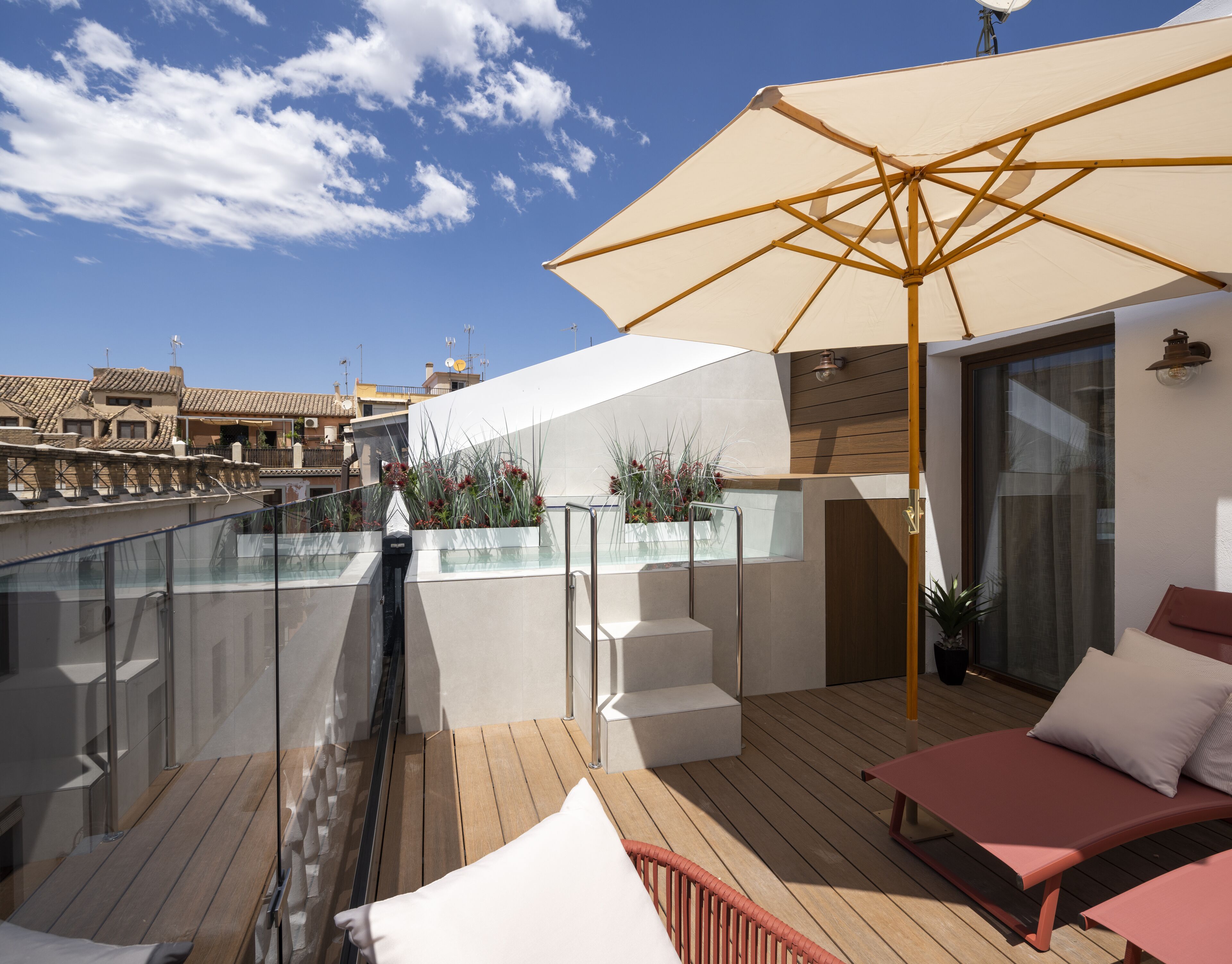 Honeymoon Apartment, Private Pool (Reyes Católicos) | Terrace/patio