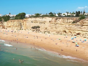 Vlak bij het strand