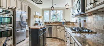 Gorgeous 3BR Rockwall Corporate Level Home