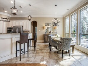 Dining - Gorgeous 3BR Rockwall Corporate Level Home (Rockwall)