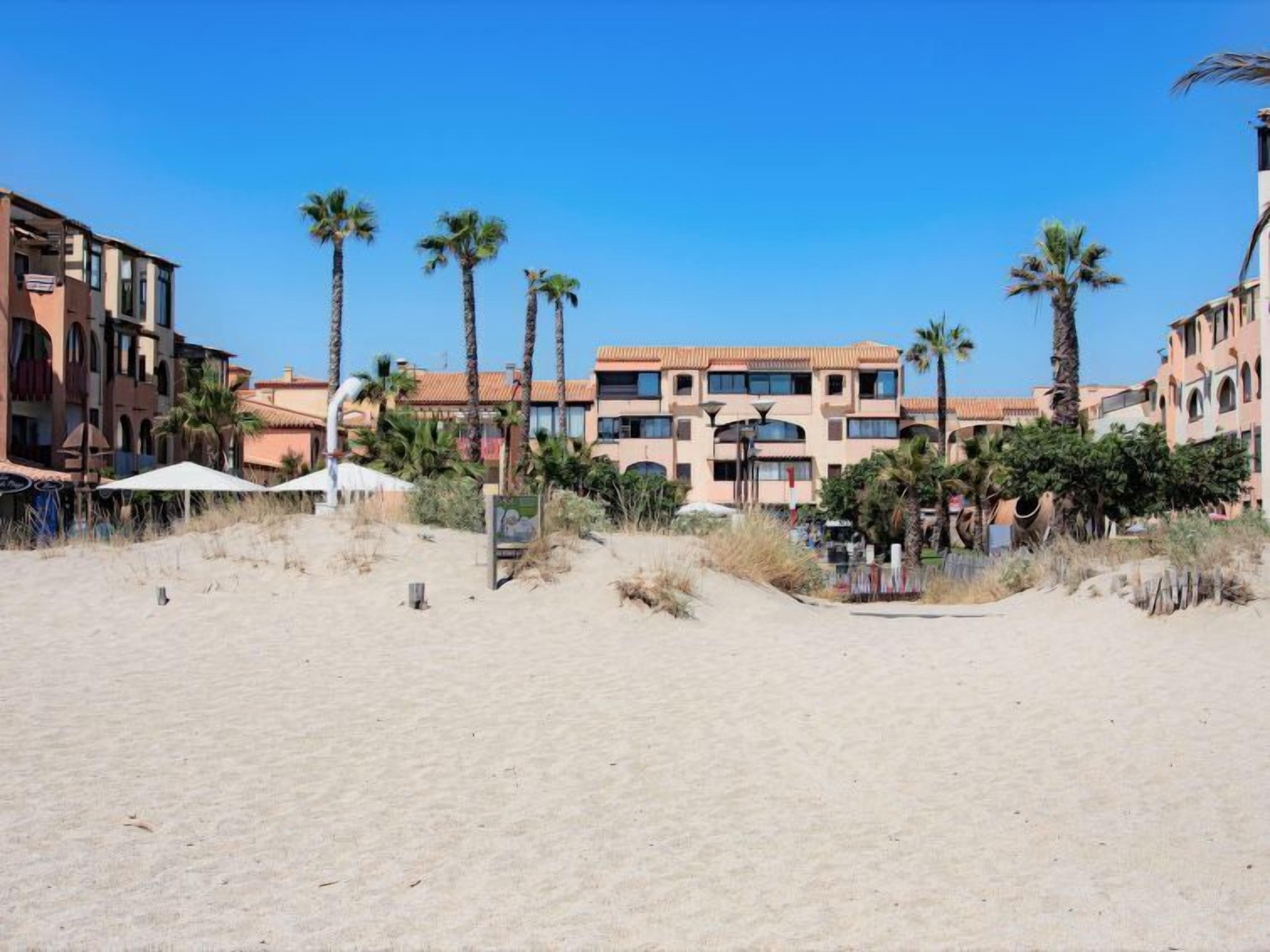 Una playa cerca