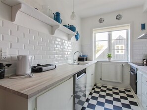 Køleskab, mikrobølgeovn, ovn, opvaskemaskine