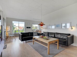 Tv och eldstad