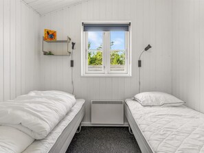 3 bedrooms, Internet