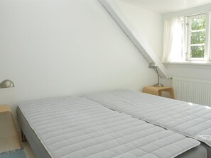 2 bedrooms, Internet