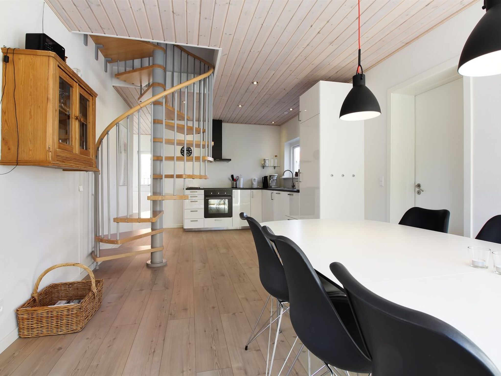 Réfrigérateur, micro-ondes, four, lave-vaisselle