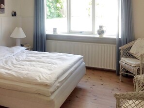 3 bedrooms, Internet