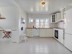 Køleskab, mikrobølgeovn, ovn, opvaskemaskine
