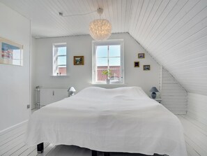 4 bedrooms, WiFi