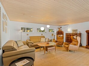 TV - "Gorm" - 300m from the sea by Interhome (Jerup)