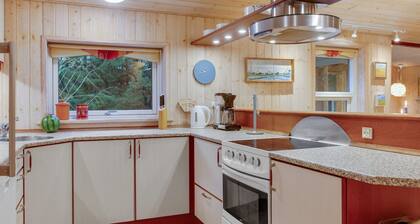 "Eljena" - 600m from the sea by Interhome