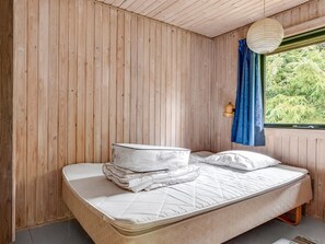 2 bedrooms, internet
