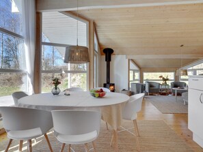 Dining - "Mika" - 1km from the sea by Interhome (Læsø)