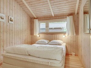 3 bedrooms, Internet