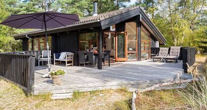 "Bernarda" - 400m from the sea by Interhome