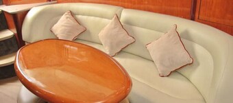 Amazing Yacht private charter
