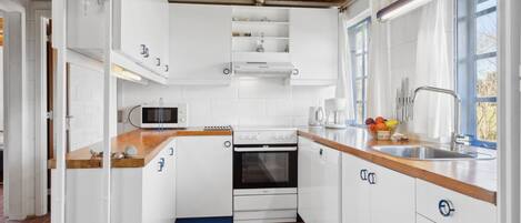 Køleskab, mikrobølgeovn, ovn, opvaskemaskine