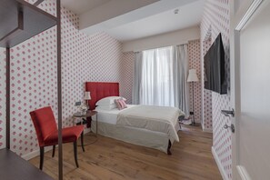 5 Schlafzimmer, Bügeleisen/Bügelbrett, Reisekinderbett, WLAN