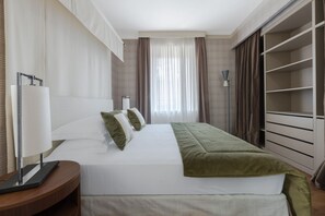 2 bedrooms, iron/ironing board, travel crib, WiFi