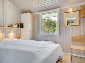 3 bedrooms, Internet