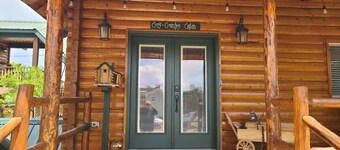 The Grand Circle Homestead & Retreat