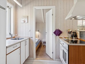 Fridge, oven, cookware/dishes/utensils