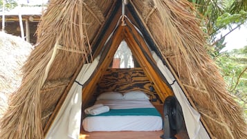 Down duvets, free WiFi, bed sheets