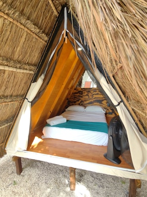 1 bedroom, down duvets, free WiFi, bed sheets