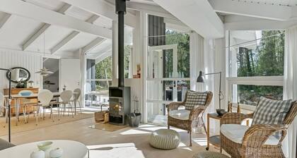 "Ran" - 600m from the sea by Interhome