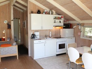 Fridge, microwave, dishwasher, cookware/dishes/utensils