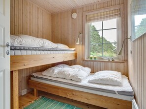 3 bedrooms, Internet