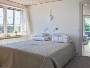 3 bedrooms, WiFi