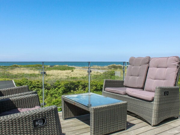 Terrace/patio - "Brun" - 60m from the sea by Interhome (Læsø)