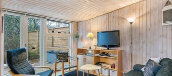 "Gonda" - 500m from the sea by Interhome