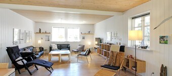 "Othelia" - 1.8km from the sea by Interhome