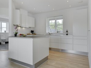 Fridge, dishwasher, cookware/dishes/utensils - "Henke" - 500m from the sea by Interhome (Bindslev)