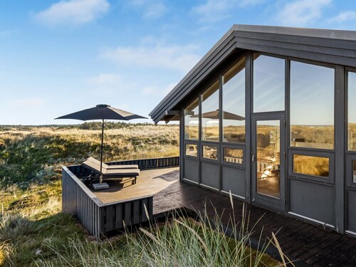 "Fransisca" - 600m from the sea by Interhome