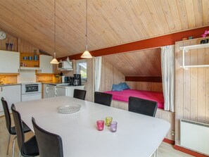 Dining - "Menka" - 1.3km from the sea by Interhome (Bindslev)
