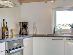 Fridge, microwave, dishwasher, cookware/dishes/utensils