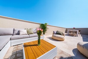 Terrace/patio - With a terrace and dream view for moments of pure relaxation (Monopoli)