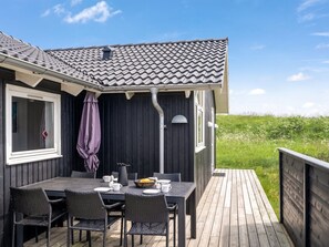 Outdoor dining - "Frejdis" - 1.1km from the sea by Interhome (Hirtshals)