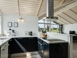 Frigorifero, microonde, forno, lavastoviglie