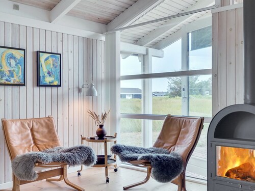 "Bertie" - 700m from the sea by Interhome