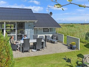 Outdoor dining - "Mathias" - 625m from the sea by Interhome (Hirtshals)