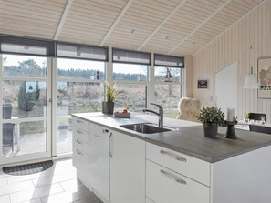 Refrigerador, microondas, horno y lavavajillas