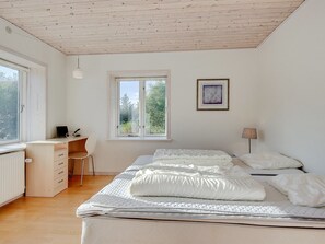 7 bedrooms, WiFi