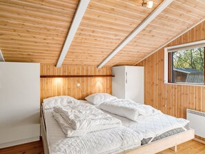 3 bedrooms, Internet