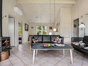 Télévision, cheminée