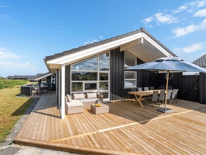 "Lex" - 150m from the sea by Interhome
