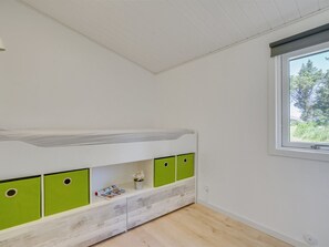 4 bedrooms, WiFi